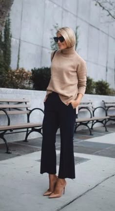 Trending Work Outfits, Mode Edgy, Work Outfits Frauen, Trendy Work Outfit, Winter Mode Outfits, Outfits To Wear, Style Goals, Legging Outfits, Easy Style