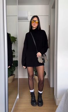 Professional Outfit Doc Martens, Black Boots Mini Skirt Outfit, Outfit Botas Dr Martens Mujer, Winter Bbq Outfit, Black Skirt Doc Martens Outfit, Black Mini Skirt And Boots Outfit, Botas Dr Martens Mujer Outfit, Going Out Outfits 30 Year Old, Docs And Skirt Outfit