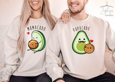 💗This Mamacado Papacado Sweatshirt or Hoodie is the perfect gift for everyone! Your orders made with the highest quality materials and are super soft, comfy and cozy!! 💗 🟢HOW TO ORDER 🟢 1. Check and Review ALL Photos 📷 2. Select Your Sweatshirt/Hoodie Size and T-Shirt Color from drop down menus ✨ 3.Select Your Design Print Color from images and mention in personalization section 🎨 4. Add to cart & place order 🛒 We're constantly striving to provide excellent service. We'd love to get your Mom And Dad Pregnancy Announcement, Pregnancy Announcement Parents, Dad Pregnancy Announcement, Pregnancy Announcement To Parents, Cute Avocado, Matching Mom, Baby Reveal, Branded Shirts, Gifts For New Moms