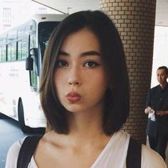 Lauren Tsai, Line Bob, Middle Hair, Haircuts For Medium Hair, Haircuts Straight Hair, Long Bob Hairstyles, Bob Hair, Girl Short Hair, Asian Hair