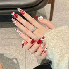 Christmas Gift Nails, Long Press On Nails, Spring Nail Designs, Color Nails, Spring Nail, Luxury Art, Nail Designs Spring, Snowflake Designs