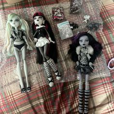 Monster High Dawn Of The Dance, Old Monster High Dolls, Monster High Stuff, Scene Core Wallpaper, Monster High Bedroom, Monster High Skull, New Monster High Dolls, Monster H, Monster High Doll Clothes