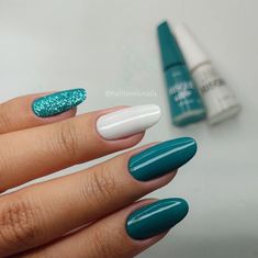 Teal Nails, Nail Designs Tutorial, Diva Nails, Dip Powder Nails, Nail Polishes, Perfect Nails, Green Nails, May 31, Nail Designer