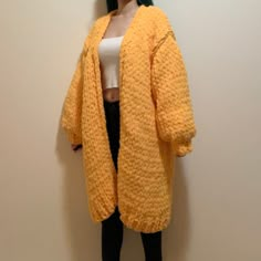 Crochet Oversized Cardigan, Handknit Cardigan, Crochet Coat Pattern, Baggy Sweater, Crochet Outfits, Outfit References, Baggy Sweaters, Crochet Edging Patterns, Sweaters Cardigan