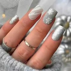 Festive Christmas Nails Kutek Disney, Winter Designs, Stunning Nails, Nagel Tips, Valentine Nails, Her Nails, White Nail