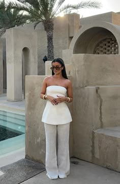 Trendy White Summer Sets, High Waist Tube Top For Night Out In Summer, Chic White Vacation Sets, White Bandeau Strapless Jumpsuit For Summer, Total White Outfit, Chic White Strapless Summer Dress, Chic White Off-shoulder Tube Top, Zara White Summer Set, Long Pants Outfit