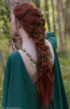 Imagine Festival, Redhead Aesthetic, Maiden Hair, Fantasy Au, Medieval Hairstyles, Viking Braids, Pagan Wedding, Istoria Artei, Bride Floral