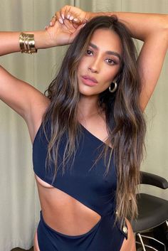 Shay Mitchell Hair, Shay Mitchell, Balayage Brunette, Hair Balayage, Long Wavy Hair, Hair Inspiration Color