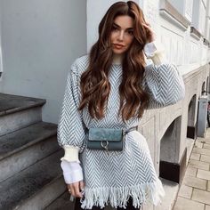 Chloe Faye Mini Crossbody Bag Cloudy Blue Authenticexcellent Condition Chain Can Unhookcan Be Worn As A Belt Bagas Seen On Negin Mirsalehi!! Chloe Faye Bag Blue, Mode Gossip Girl, Diy Sy, Negin Mirsalehi, Trendy Outfits Winter, Winter Outfit Inspiration, Chloe Faye, Mode Inspo, Looks Chic