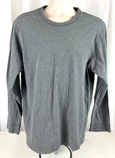 Old Navy Men's LS Tee XL Dark Gray Crew Neck 100% Cotton Soft Material Old Navy Men, Soft Material, Crew Neckline, Old Navy