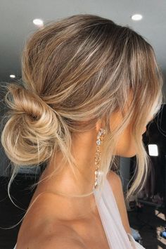 Low Bun Wedding Hair, Bridemaids Hairstyles, Classic Wedding Hair, Hairstyles Aesthetic, Chignon Hair