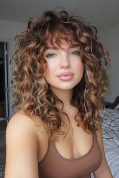 Shag Haircut With Curly Hair, Farrah Fawcett Curly Hair, Haircuts For Curly Hair With Layers, Sorry Curly Haircuts, Natural Curly Hairstyles Bangs, Haircut Style For Curly Hair, Lion Haircut Women Curly, Cool Wavy Haircuts, Modern Curly Haircut