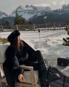 Nordic Boots Outfit, Dior Alps, Mountain Pictures Poses, Snow Fits, Colorado Fashion