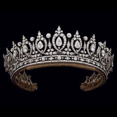 Country England, Handmade Tiaras, Royal Crowns, Royal Tiaras, Beautiful Tiaras, Diamond Tiara, Royal Jewels, Wedding Tiara, Royal Jewelry