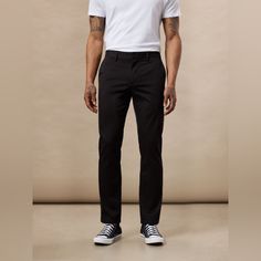 Slim Fit, Lightweight Chino. Chinos Men Outfit, Boy Aesthetics, Fashion Guys, Slim Fit Chino Pants, Frank And Oak, Mens Slacks, Slim Chinos, Black Chinos, Dress Men