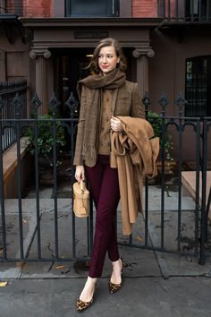 Winter Outfits Formal, Preppy Fashion Style, Mode Style Anglais, Autumn Deep, Classic Fall Style, Outfits Leggins, Classic British Style, British Aesthetic