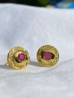 "Pacific Jewelry Key West Presents, Byzantine style Ruby earrings, adorned a lively Natural Ruby center stone. (Earrings are not antique). Message me for questions/requests. ✔ Natural Ruby ✔ Gold Vermeil ✔ 0.75 carat total weight ✔ Round cut rubies (2) ✔ Push Back Closure ✔ 925 Sterling Silver ✔ Double Rhodium plated SHIPPING TIMES USA: 3-8 business days (USPS/Fedex) Canada: 5-14 business days Australia: 5-12 business days (Australia Line) New Zealand: 7-20 business days Europe: 5-14 business da Art Deco Yellow, Red Ruby Earrings, Ruby Earring, Ruby Stud Earrings, Ruby Earrings Studs, Square Earrings Studs, Ruby Earrings, Square Stud, Art Deco Earrings