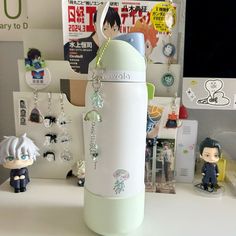 Owala Bottle Aesthetic, Owala Bottle Decorated, Green Owala Water Bottle, Owala Decoration Ideas, Water Bottle Charm, Aesthetic Owala Water Bottle, Good Water Bottles, Cute Water Bottles Aesthetic, Owala Water Bottle Aesthetic