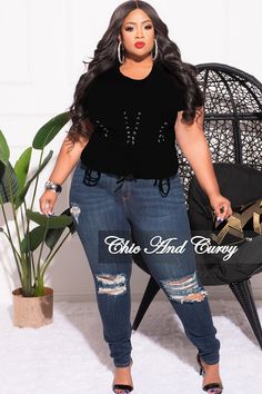 Concert Outfit Plus Size, Lace Up Crop Top, Chic And Curvy, 50 & Fabulous, Plus Size Lace, Concert Outfit, Final Sale, Capri Pants, Crop Top