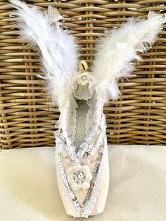 Beautiful decorated pointe shoes. Hand sown.  Angel has a glue wings to the plastic form and attached to the shoes. Will be a great gift for your love ones.  Made with love. Beautiful decorated hand sewn pointe shoes. The shoe measures 9in by 3.5in. This pointe shoe is NOT intended for wearing or for dancing. It is ONLY intended for decoration purposes. ☆ SHIPPING ☆ We know you are very excited to get your ballet pointe shoe so we typically ship within 1-3 days of receiving your order. Please ke Decorated Pointe Shoes, Plastic Form, Dance Decorations, Ballet Pointe, Ballet Pointe Shoes, Pointe Shoe, Feather Wings, White Angel, Old Shoes