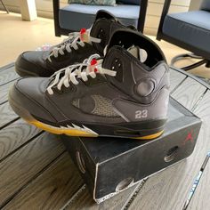 Off White Jordan 5 All Laces Tag In Box Original Box Original Packing Shoes Aesthetic Jordan, Off White Jordans, Jordan 5 Off White, 720 Nike, Converse Off White, White Air Max 97, Jordan 5s, Jordan 1 Off White, Nike Vapor Max