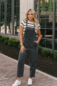 Washed Black Overalls | Magnolia Boutique Olive Green Overalls Outfits, How To Style Black Overalls, Field Work Outfit, Stylish Modest Outfits, Jean Overall Outfits, Black Overalls Outfit, Styling Overalls, Overalls Fall, Mom Style Fall