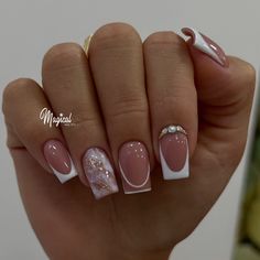 Short Graduation Nails, Gold Acrylic Nails, Wow Nails, Graduation Nails, Nails Design With Rhinestones, Instagram Nails, Acrylic Nails Coffin Short, Uñas Acrilicas, Short Acrylic Nails Designs