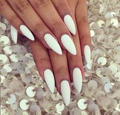 Sephora 15 OFF 15 Coupon Code on Long White Matte Stiletto Nails 2018. #nails #nail #longnail #beauty #makeup #whitenail Matte Stiletto Nails, White Stiletto Nails, Matte White Nails, White Almond Nails, Nagellack Trends, Pointy Nails, Fall Acrylic Nails, White Nail Designs