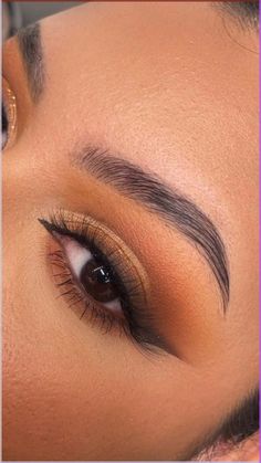 Fall inspired eyeshadow tutorial ✨ Thanksgiving Apple Cider, Eyeshadow Makeup Tutorial, Orange Eye Makeup, Fall Eyeshadow, Fall Makeup Trend, Orange Makeup, Prom Eye Makeup, Makeup For Black Skin