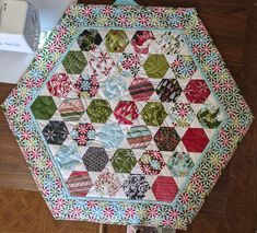 Hexagon Star Table Topper 29" x 34" Hexagon Table Topper, Stars Table Topper, Hexagon Table, Table Topper Patterns, Table Topper, Table Toppers, Stars, Pattern