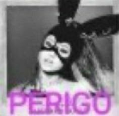 a black and white photo with the words perigo on it