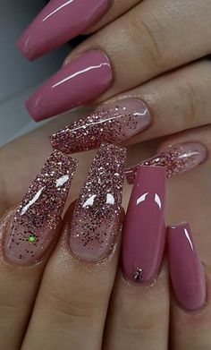 #PinterestInspo #PinItToWinIt #ViralPins #TrendingNow #PinterestLover #CreativePins #ExploreTheBest Magenta Nails, Mauve Nails, Maroon Nails, Nagellack Trends, Ombre Acrylic Nails, Gold Nail, Acrylic Nails Coffin Pink, Nail Swag, Nails Black