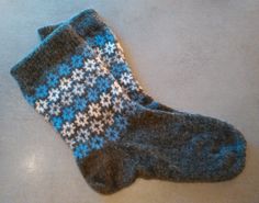 Wool knitted socks, 100% wool Grey colour combined with blue, white and light grey colours Traditional star pattern - Ambla parish in Estonia. (www.muis.ee) Old knitting traditions from Estonia, knitted on machine Foot length 25 cm, tube height 37 cm. Foot width 11 cm, welt length 4 cm. Calf circ.13 cm (upper part) Ask for another sizes, I can complete your order within 3-5 working days. Shipped within 2 business days, special orders takes up to 5 working days. Thank you visiting my shop! Thick And Fit, Cat Socks, Knitted Cat, Wool Socks, Boot Socks, Socks And Hosiery, Star Patterns, Knitting Socks, Fair Isle