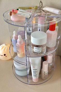 Skincare Orginazer, Aesthetic Bathroom Accessories, Makeup Organization On Desk, Skincare Vanity Aesthetic, Skin Care Desk, Aesthetic Makeup Organization, Aesthetic Makeup Desk, Skin Care Drawer, Hair Products Organization