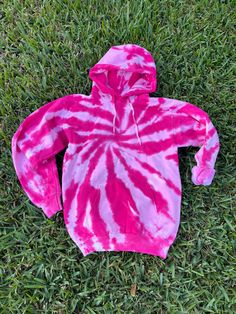 Soft fluffy pullover hoodie Tie Dye pink and white Dyed in USA Unisex fit Tie Dye Clothes, Tye Dye Hoodie, Swirl Tie Dye, Cute Tie Dye, Diy Tie, Rainbow Outfit, Tie Dye Diy