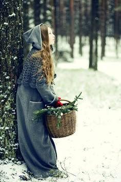 Winter Poems, Winter's Tale, Foto Tips, Medieval Clothing, Winter Beauty, Winter Wonder, Mori Girl, Winter Solstice, 인물 사진