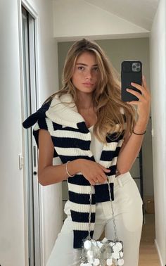 Chic Spring Outfits 2023, Parisian Chic Outfits, Chique Outfit, Paris Outfits, Stockholm Fashion, Outfits Casuales, Preppy Style