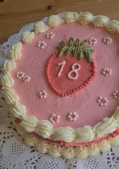 #pastel #cake #cakes Gökkuşaği Pasta, Vintage Birthday Cakes, 18th Birthday Cake, Psychology Student, Cute Baking, Think Food, Just Cakes