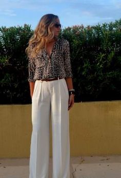 Palazzo Pants Outfit, Stylish Street Style, Comfy Blouse, Mode Tips, Leopard Print Shirt, Mode Casual, Business Outfit, Hottest Fashion Trends, Blouse Outfit