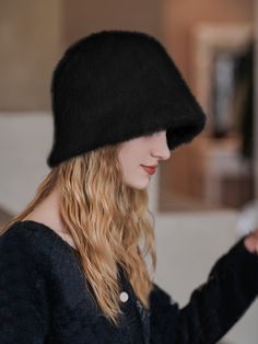 Negro Casual Collar  Tela Liso Sombrero cubo Embellished  Otoño/Invierno Accesorios de Mujer Trendy Hats For Women Winter, Fuzzy Bucket Hat, Winter Bucket Hat, Shopping Wishlist, Trendy Hat, Fisherman Hat, Grand Tour, Rabbit Fur, Kids Sleepwear