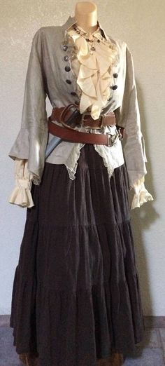 Pirate Halloween Costume, Pirate Aesthetic, Female Pirate, Pirate Garb, Pirate Costumes, Pirate Dress, Theater Costumes, Pirate Cosplay