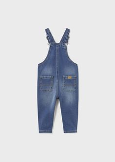 Mayoral Denim Overalls are designed to make dressing up a breeze, with metal clips and a snap button closure at the crotch. The comfortable fabric is perfect for everyday outfits, giving your little one the freedom to play and explore in style. Blue Jeans With Snap Buttons In Cotton, Casual Overalls For Playtime, Denim Overalls For Summer Playtime, Summer Denim Overalls For Playtime, Casual Medium Wash Jeans For Playtime, Casual Jeans With Pockets For Playtime, Spring Playtime Denim Blue Jeans, Denim Blue Cotton Jeans For Playtime, Casual Blue Overalls For Playwear