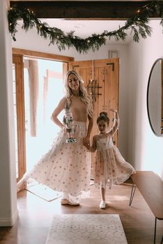 sharing our favorite family friendly festive fun in phoenix, including going to the nutcracker ballet! #thelovedesignedlife #phx #thingstodoinphoenix #holidayfun Nutcracker Ballet Outfit, Spa Birthday Party, The Nutcracker Ballet, Spa Birthday Parties, Spa Birthday, Bee Inspired, Kids' Party, The Nutcracker, 40th Birthday Parties