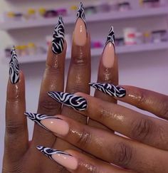 Silhouette Nails, Latest Nail Designs, Beauty Hacks Nails, French Acrylic Nails, Dope Nail Designs, Black Nail, Bling Acrylic Nails, Short Acrylic Nails Designs