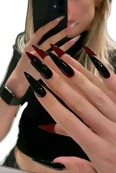 Acrylic Nails That Go With Any Outfit, Vampire Stilleto Nails, Red And Black Vampire Nails, Nail Ideas Acrylic Halloween, Halloween Nails Red Black, Goth Nail Inspiration, Nails Inspiration Goth, Long Black And Red Nails, Black Pointy Nails Designs