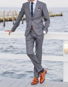 Grey Wedding Suit Men’s Suits For Work, Casual Suit For Men Wedding, Light Gray Mens Suit Wedding, Light Grey Suit Men Color Combos, Grey Suit Outfit Men, Grey And Blue Suit, Light Grey Suit Men, Grey Suit Combinations, Grey Wedding Suit