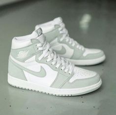 Sneakers Shoes For Men, Nike Shoes Women Fashion, Nike Fashion Shoes, Jordan Shoes Retro