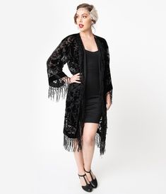 1920s Shawl, Scarf Coat, Kimono, Capelet, Fur Shrug and Stole Faux Fur Collar Coat, Flapper Costume