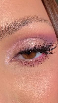 Prom Eyes, Pink Eyeshadow Look, Maquillage On Fleek, Prom Eye Makeup, Pink Eye Makeup, Cute Eye Makeup, Eye Makeup Pictures, Purple Makeup, Eye Makeup Designs