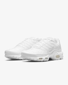 Nike Air Plus, Sneakers Nike Air Max, Nike Tn, White Running Shoes, Nike Models, Shoes Sneakers Nike, White Shoes Women, Nike Air Max Plus